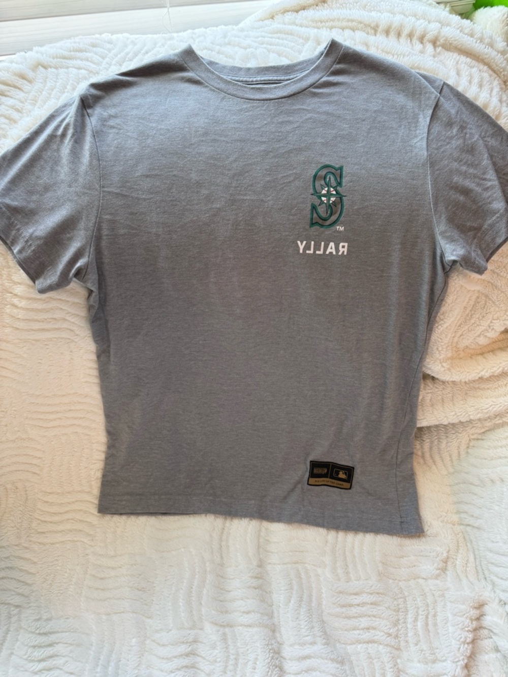RALLY Gray Short Sleeve Crewneck T‑Shirt